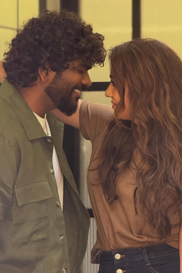 Celebrities Celebrated Valentines Day 2026 Photos5