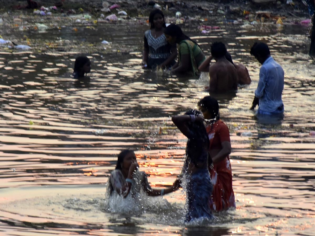 Shivratri: Devotees Throng Ramathirtham Vijayanagaram District4