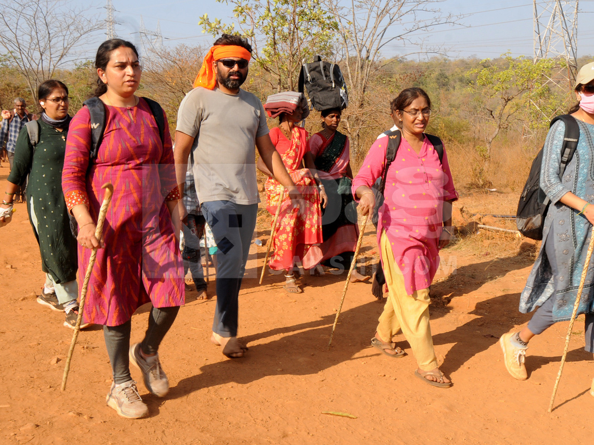Devotees Throng Srisailam on Maha Shivaratri Photos20