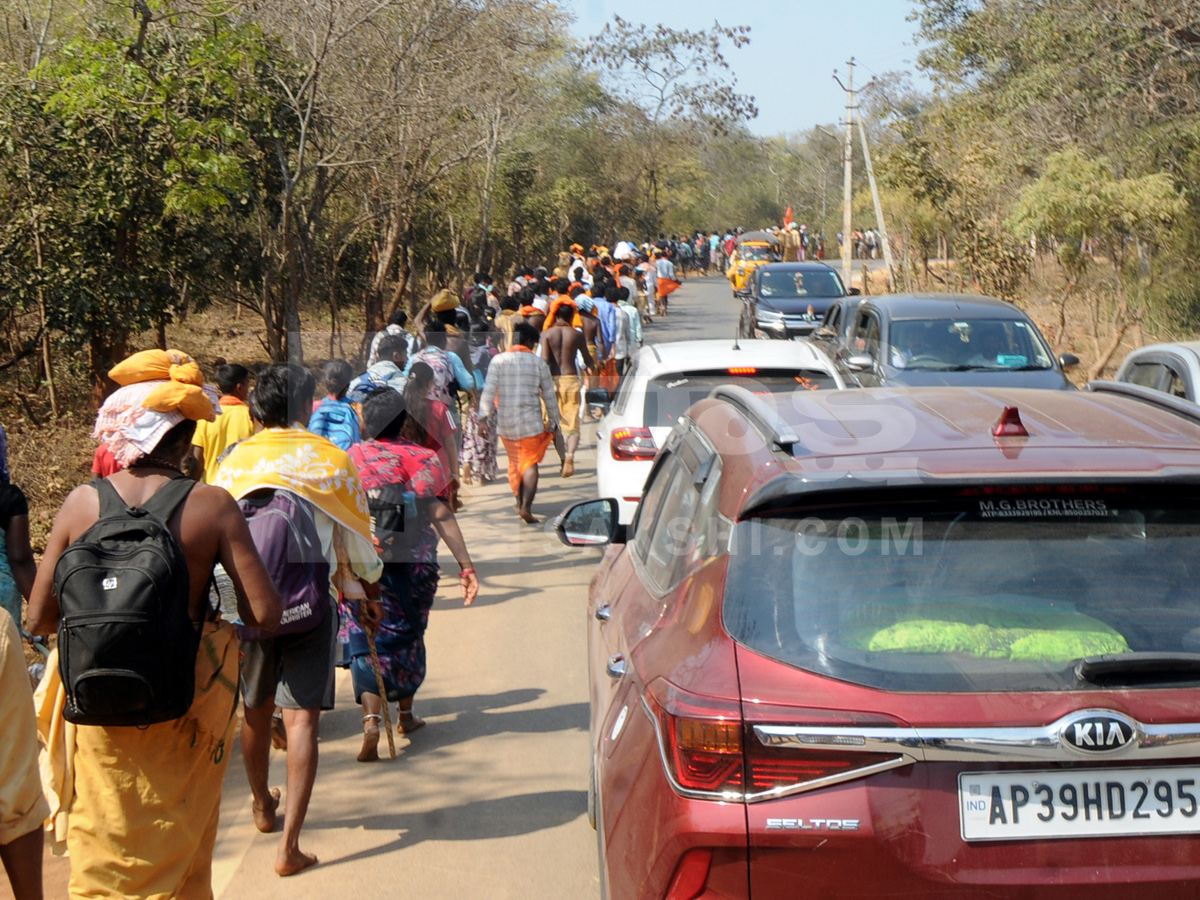 Devotees Throng Srisailam on Maha Shivaratri Photos29