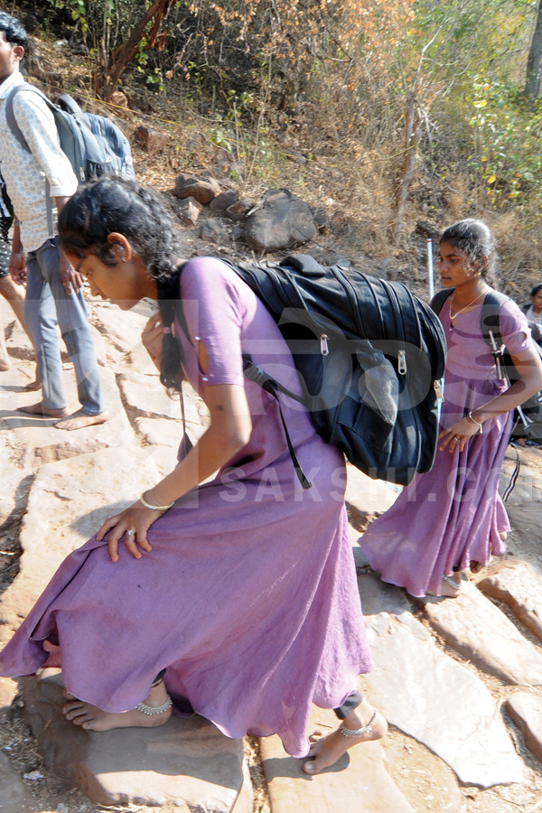 Devotees Throng Srisailam on Maha Shivaratri Photos10