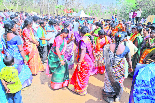 వైభవంగా భౌరమ్మ, మల్లన్న లగ్గం 1
