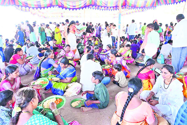 బాలబ్రహ్మేశ్వరుడికి నీరాజనం 2