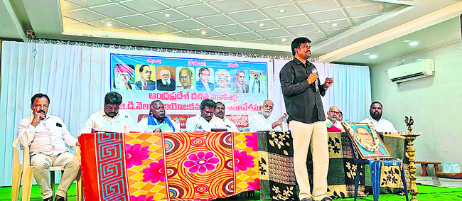 పోరాటాలతోనే హక్కుల సాధన 1