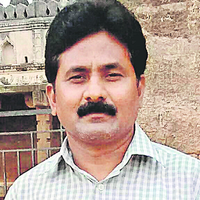 మేనిఫెస్టోలో ఇచ్చిన  హామీలకు వెన్నుపోటు 
1