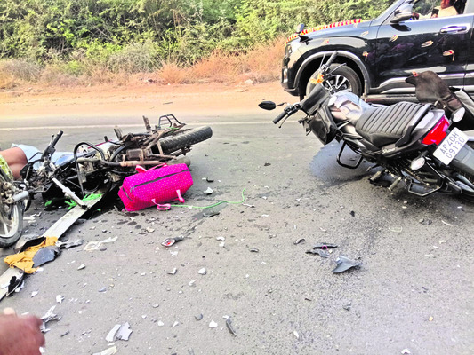 బైక్‌ల ఢీ : ఒకరిమృతి2