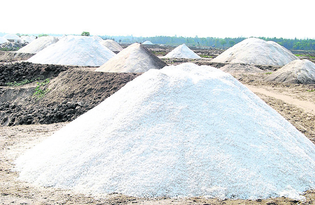 సంక్షోభంలో ఉప్పు సాగు2