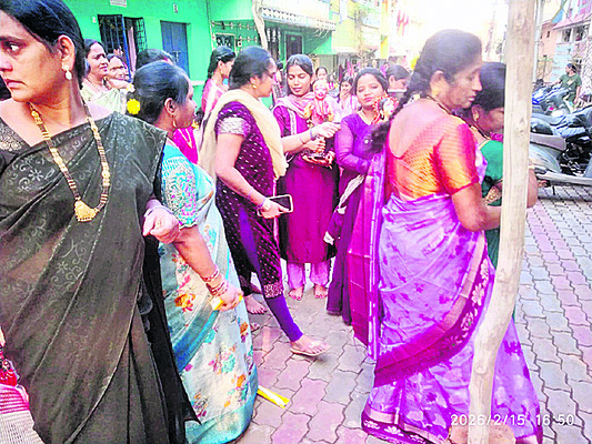 ● గుప్తేశ్వర్‌లో భక్తుల కోలాహలం 
3