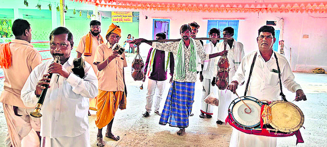 ‘బుగ్గ’లో సీపీ పూజలు3