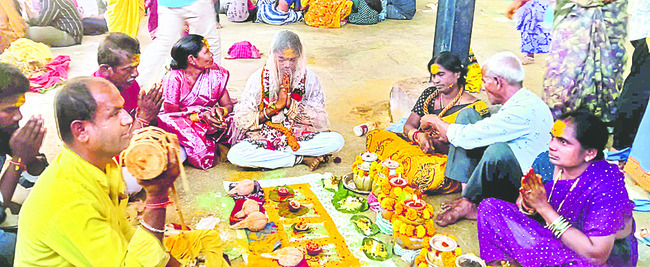 కొమురవెల్లి.. ప్రణమిల్లి..1