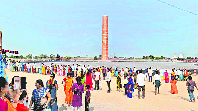 మహాకాళేశ్వరుడికి విశేషపూజలు 1