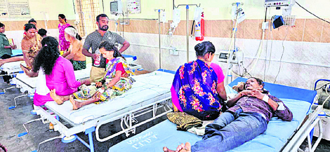 ఆటో బోల్తా 1