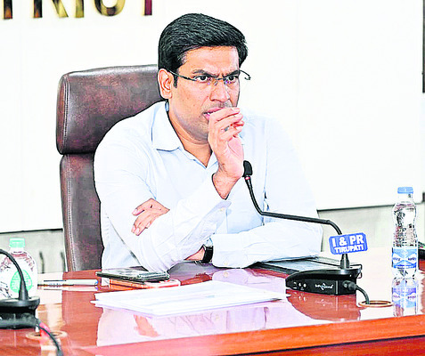 శ్రీవారి దర్శనానికి 12 గంటలు 1