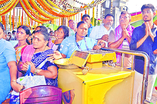 కనులపండువగా కల్యాణోత్సవం 1