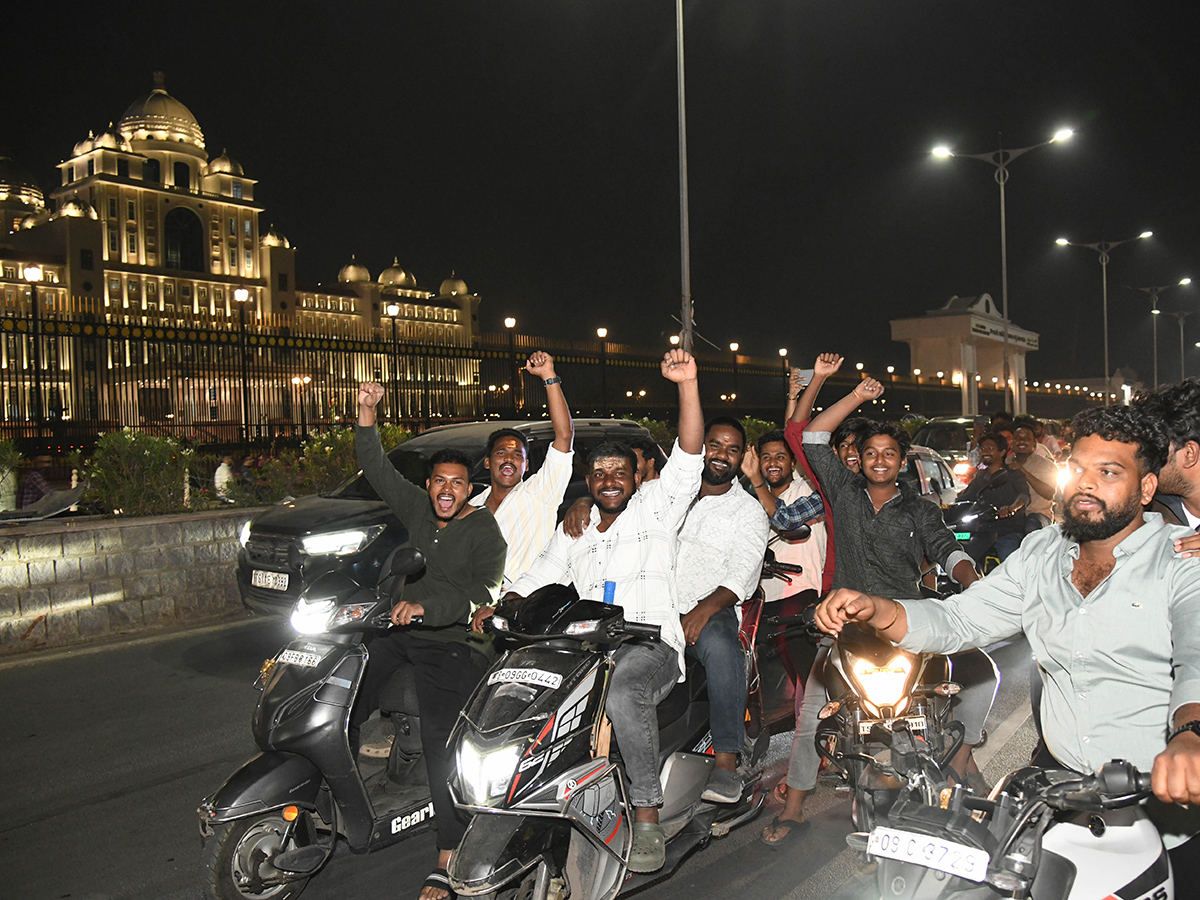 Cricket fans celebrate Indias victory over Pakistan at hyderabad4