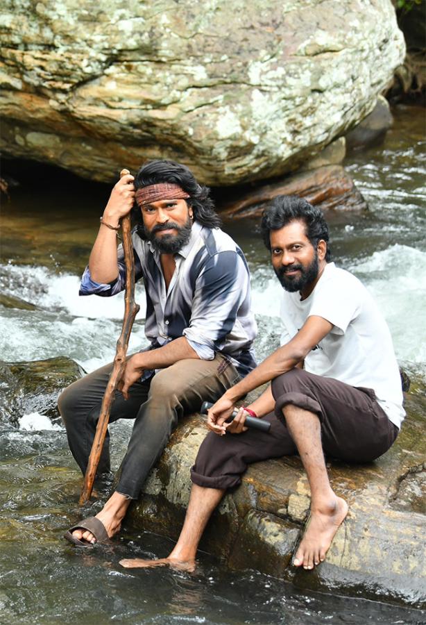 Director Buchi Babu Sana Birthday Celebrations in Peddi Movie Set13