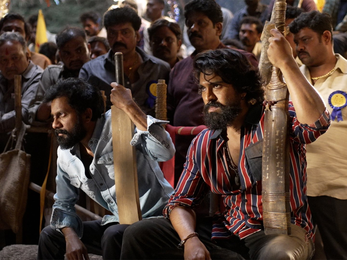 Director Buchi Babu Sana Birthday Celebrations in Peddi Movie Set14