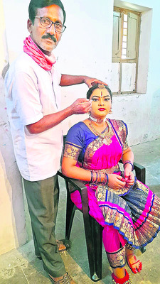 అందానికి ప్రాణంపోసే అదృశ్య శిల్పులు..! 2