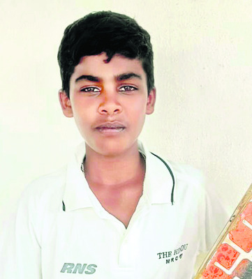 నెల్లూరు, కర్నూలు జట్ల విజయం
4