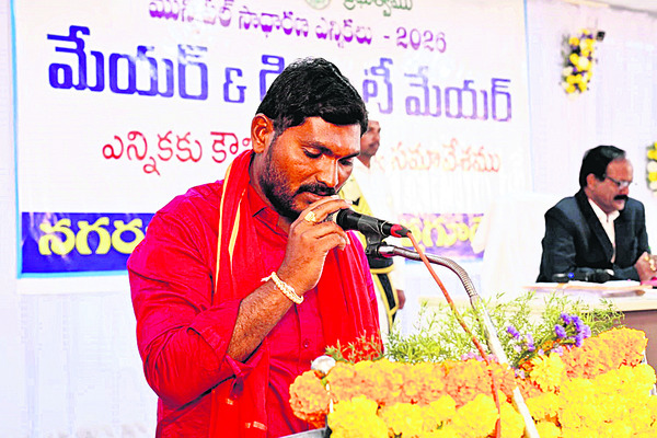 మేయర్‌ పీఠంపై సీపీఐ1