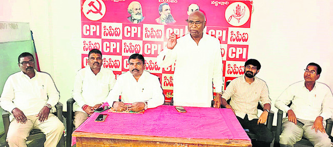 బల్దియా వద్ద భద్రత2