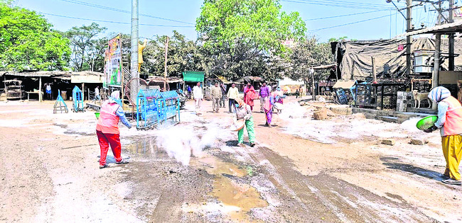 కాళేశ్వరంలో  పారిశుద్ధ్య సేవలు
1