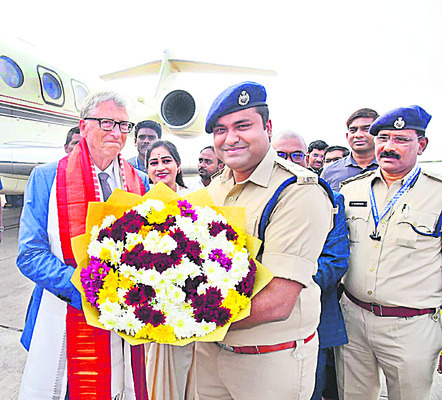బిల్‌గేట్స్‌కు స్వాగతం 1