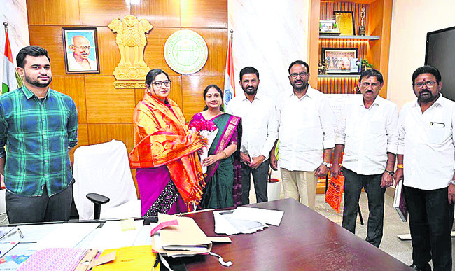 పంతం నెగ్గింది.. పీఠం దక్కింది!2