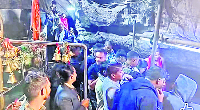 గుప్తేశ్వర్‌లో శివనామస్మరణ 2