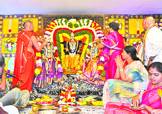 కనుల పండువగా శివపార్వతుల కల్యాణం 1