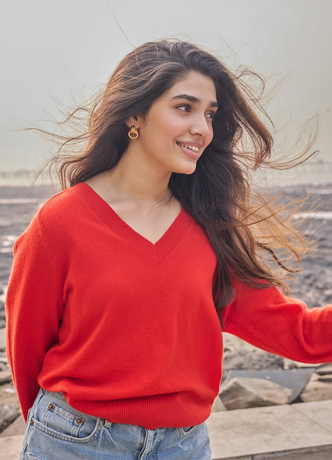 Actress Krithi Shetty Valentines Day HD Viral Photos10