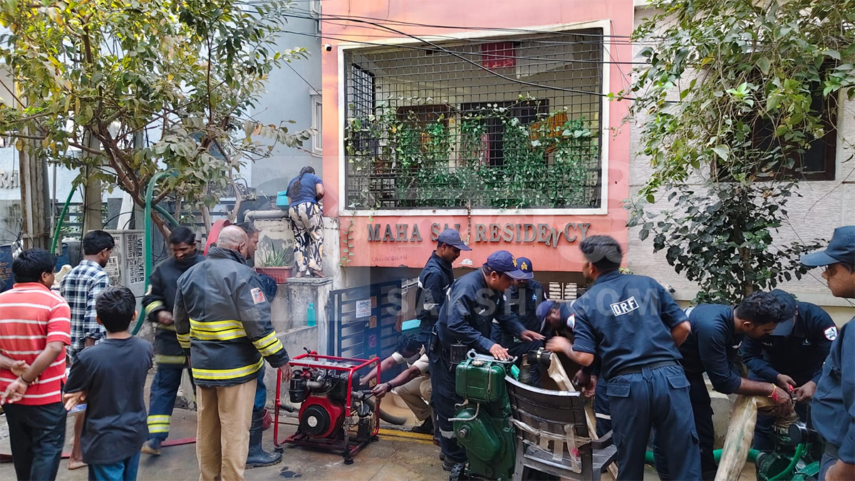 Floods inundate colonies in Manikonda5