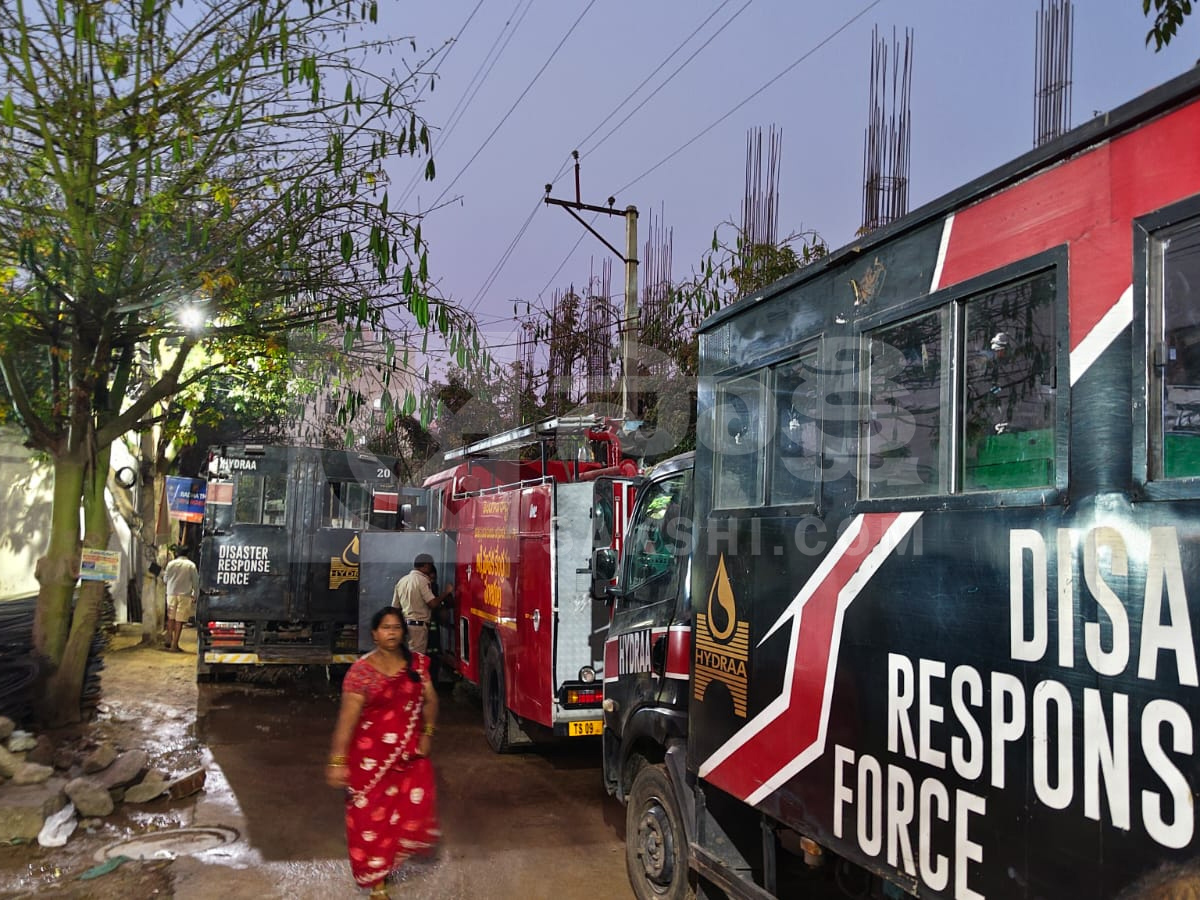 Floods inundate colonies in Manikonda9