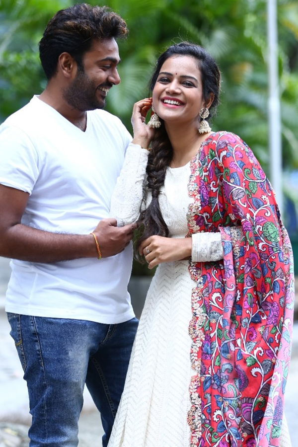 Telugu Serial Beauty Maheshwari Lovely Moments Photos13