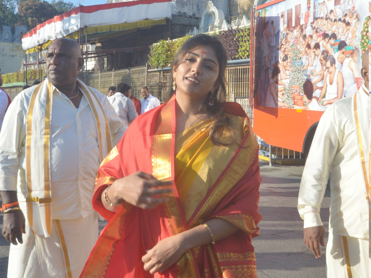 Tollywood Celebrities Visit Tirumala Temple Photos4