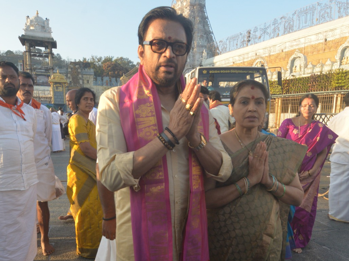 Tollywood Celebrities Visit Tirumala Temple Photos7