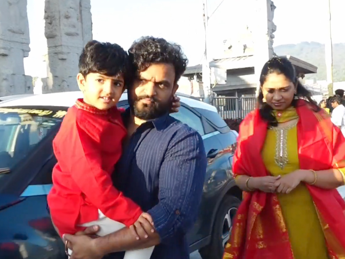 Tollywood Celebrities Visit Tirumala Temple Photos10