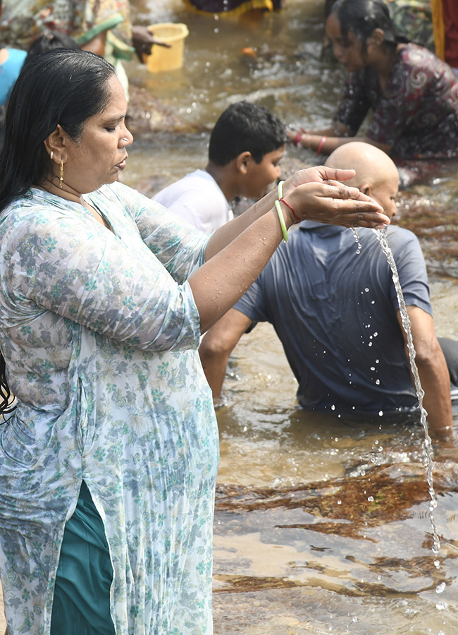 Visakhapatnam : Mahashivratri Sea Baths In RK Beach 15
