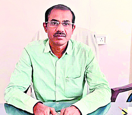 నెలలోనే.. మీటరు లోతుకు..2