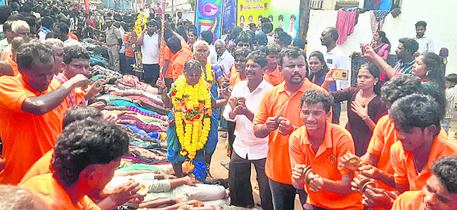 గంగపుత్రులు మురవంగ.. నూకతాత పండగ 1