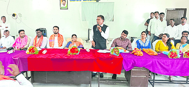 నిబద్ధతతో విధులు  నిర్వహిస్తేనే  సత్ఫలితాలు 1