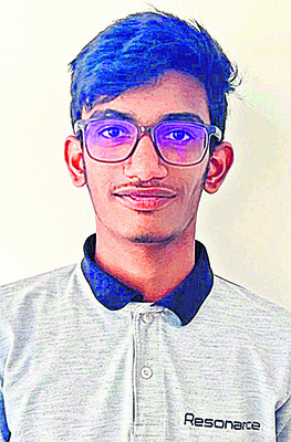 జేఈఈ ఫలితాల్లో రెజోనెన్స్‌ విజయభేరి3