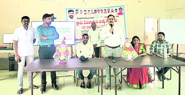 ‘నేనే అధ్యక్షుడిని’2