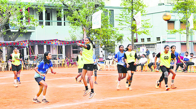 ఉత్కంఠగా నెట్‌బాల్‌ టోర్నమెంట్‌ 1