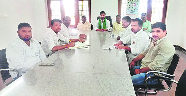 గుడ్‌ జాబ్‌ మనోహర్‌.. 
2