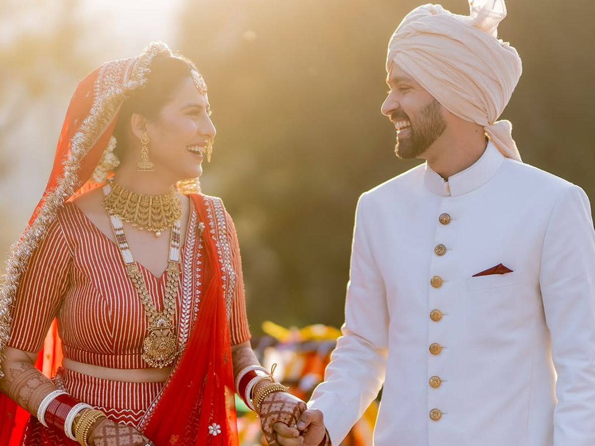 Actor Vikrant Massey Wedding Anniversary Emotional WIshes To Wife Photos2