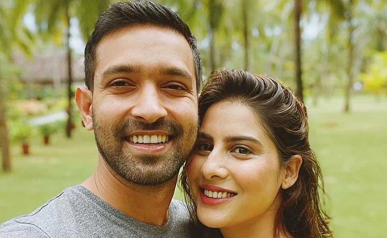 Actor Vikrant Massey Wedding Anniversary Emotional WIshes To Wife Photos13