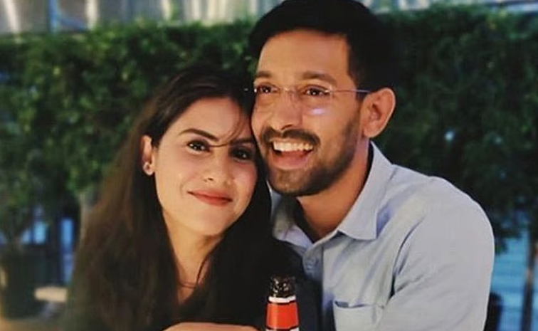 Actor Vikrant Massey Wedding Anniversary Emotional WIshes To Wife Photos15
