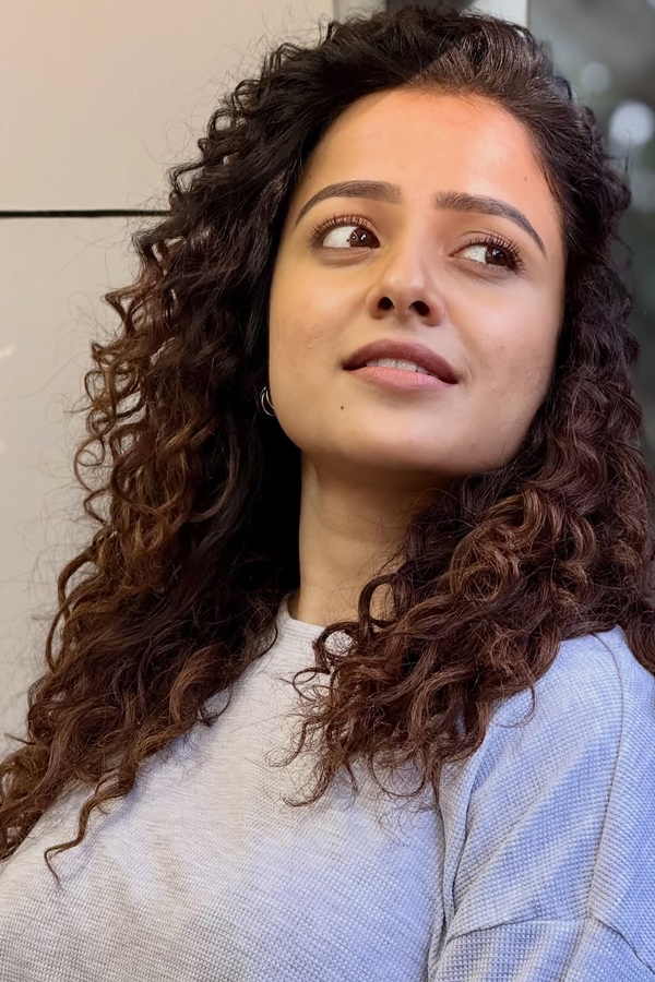 Actress Vaishnavi Chaitanya shared Her New pictures on social media PHotos7