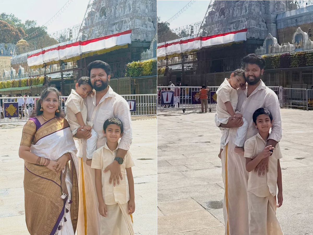 Anchor Lasya with Her family visited Tirumala Photos1
